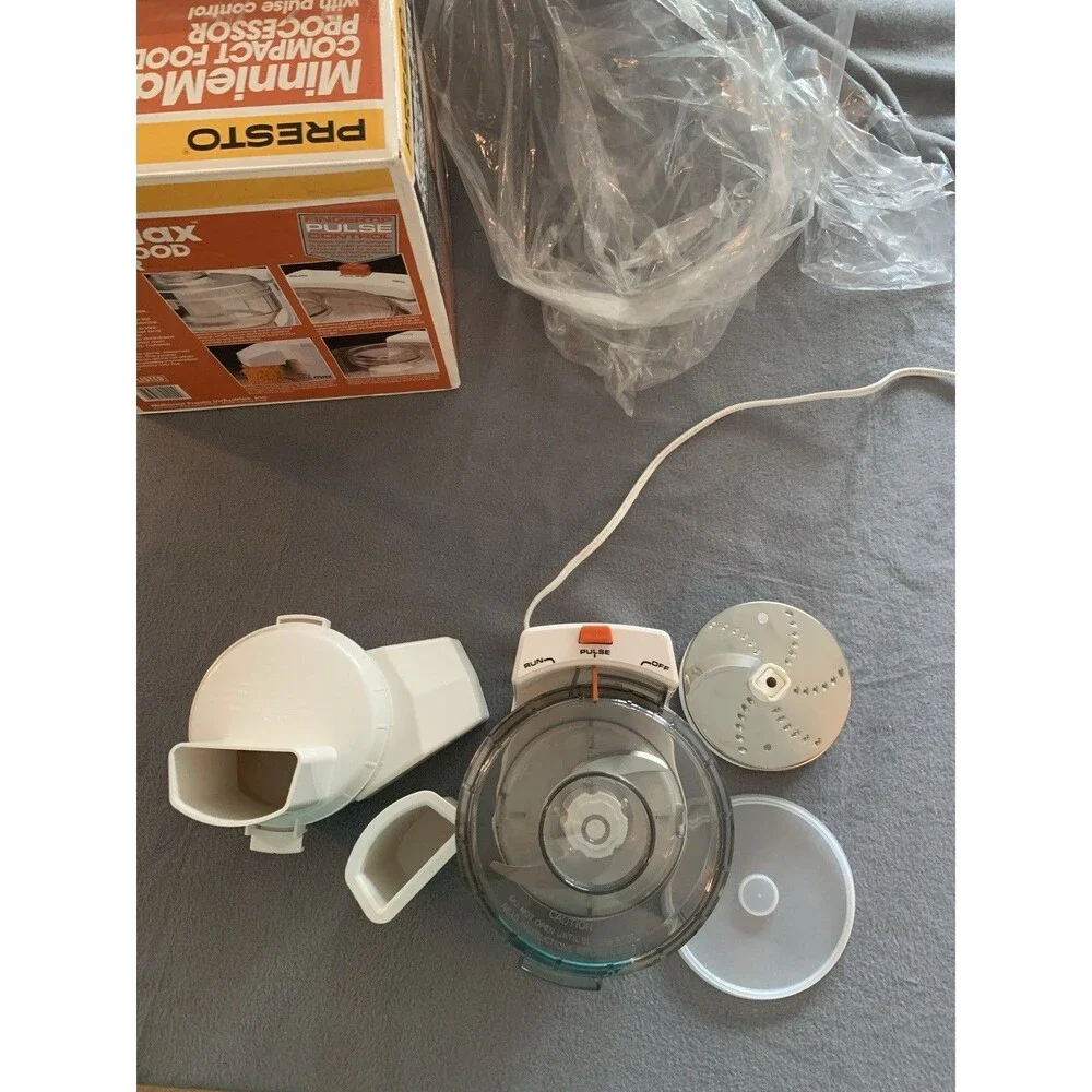 Presto Minnie Max Compact Food Processor Pulse Control 1988 02900 New Open Box